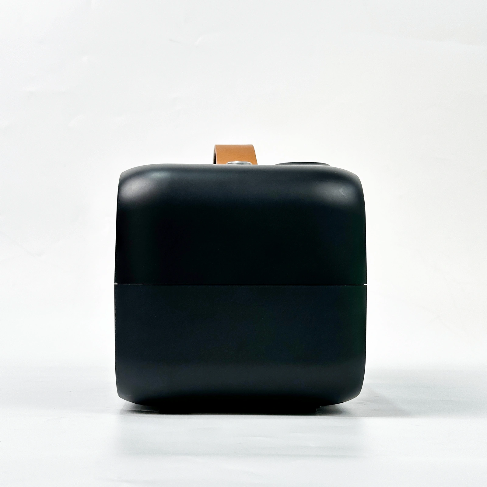 Yonker YK-H600 Vehicle Oxygen Concentrator Back View